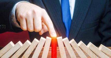 business risk vs financial risk management
